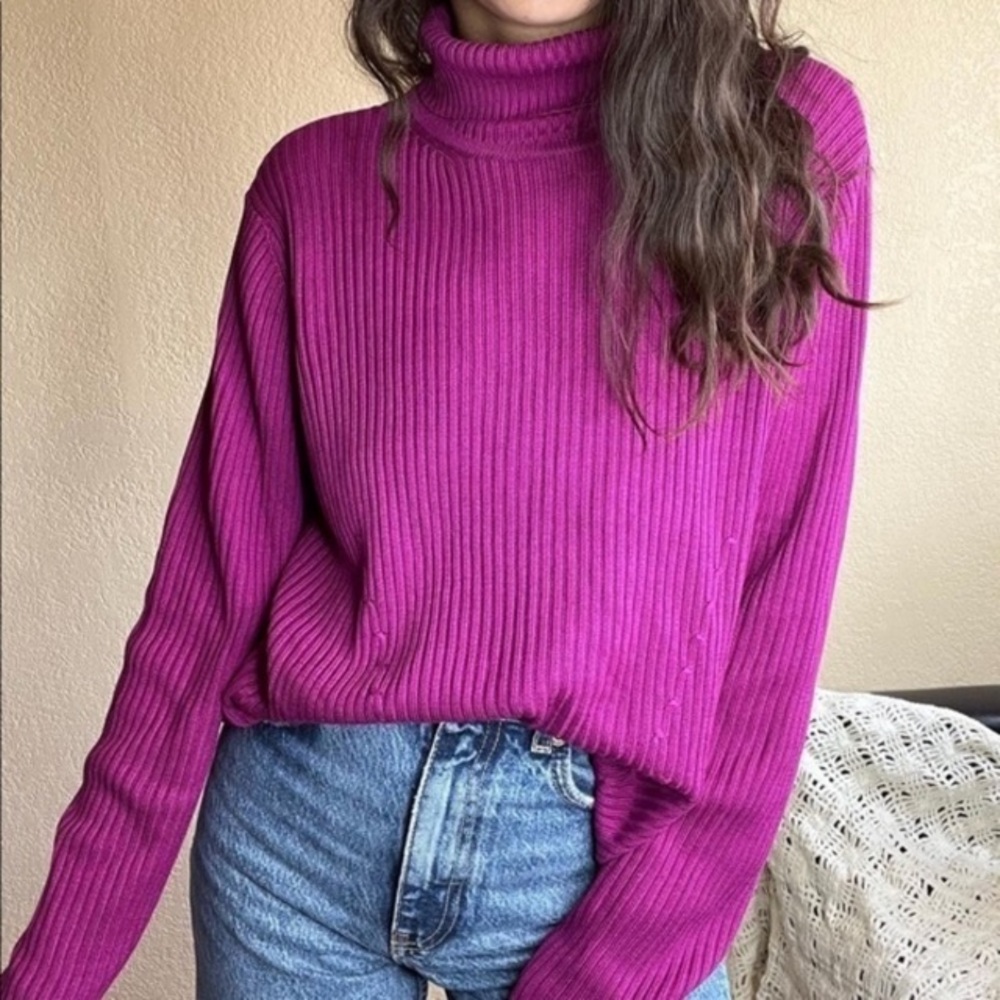Valerie Stevens pink longsleeve knit turtleneck sweater